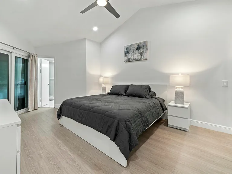 6553 Via Regina — Photo 13