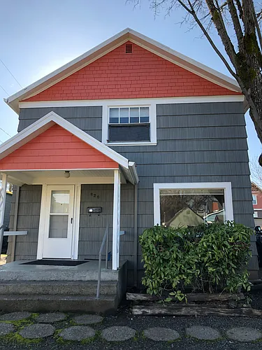 820 SW C Ave Photo 1