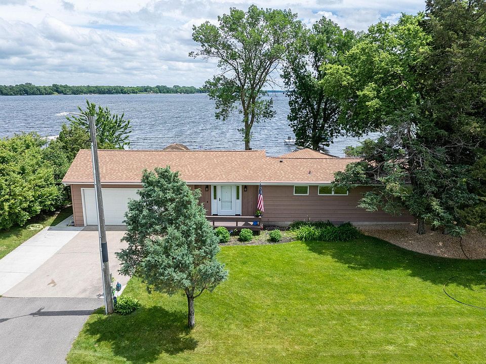 1st image of 49295 Sportsmans Ln