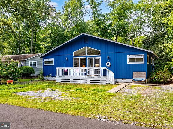 2nd image of 604 Spring Lake Dr
