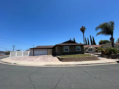 1483 La Corta Cir Photo 1