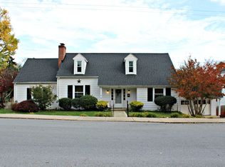 517 S Mildred St, Charles Town, WV 25414