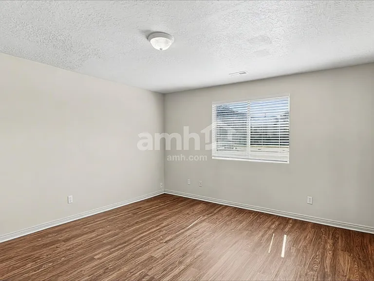 1370 N General Dr — Photo 7