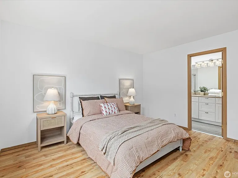 3001 S Charlestown St — Photo 14