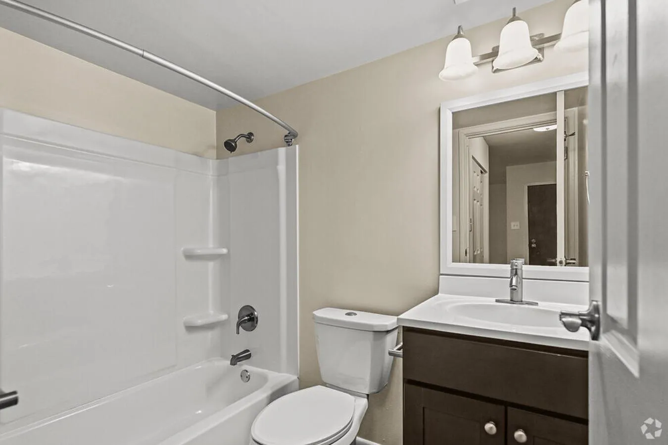 Colebrook Apartments — Photo 4