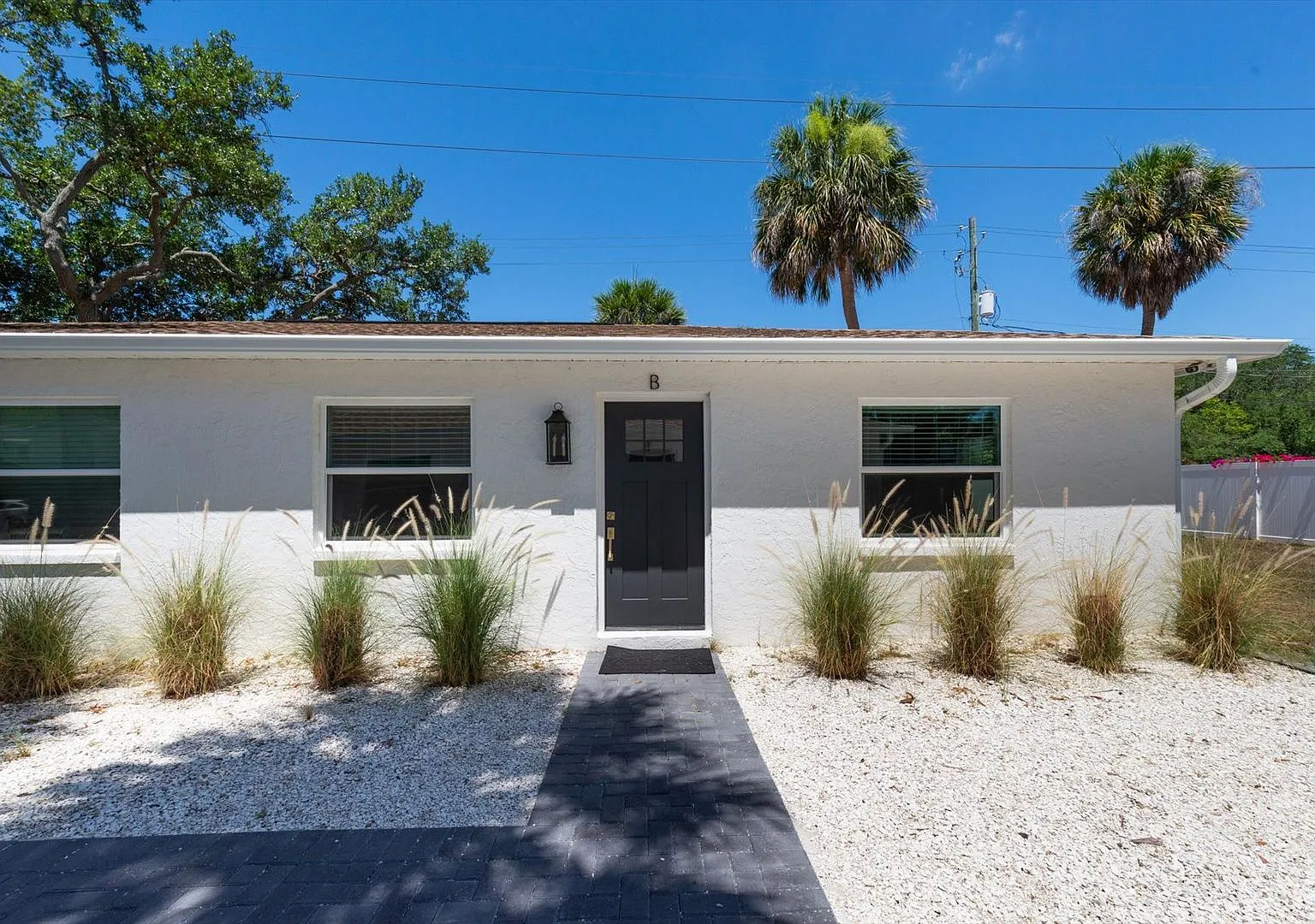 3009 W Binnicker Ave — Photo 2