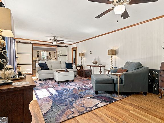 2nd image of 224 Flora Ave SE