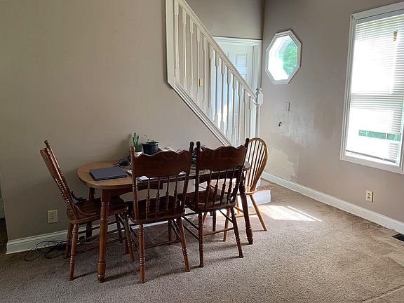 5th image of 12490 Mary St