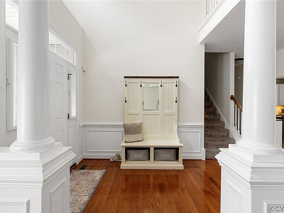4th image of 9085 Lunette Ln
