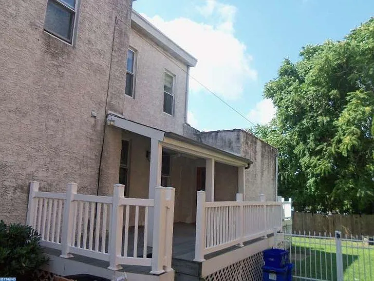 3960 Terrace St — Photo 5