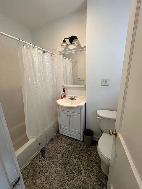 Studio, 1.0 bath, $2,400 — Photo 3
