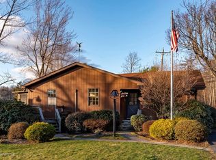 1024 Lakeside Dr, Harveys Lake, PA 18618
