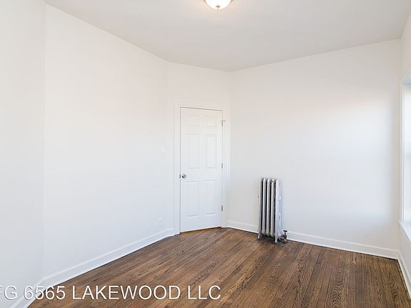 3rd image of 6569 N Lakewood Ave APT 3