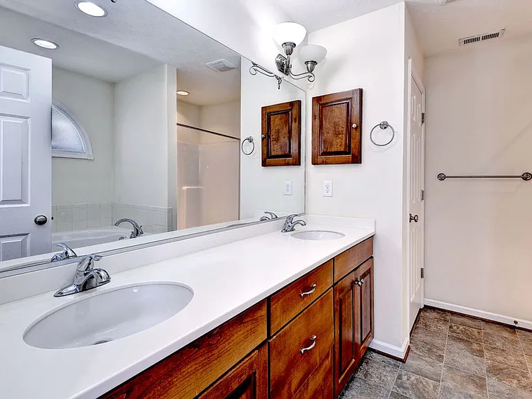 4688 Yeardley Loop — Photo 24