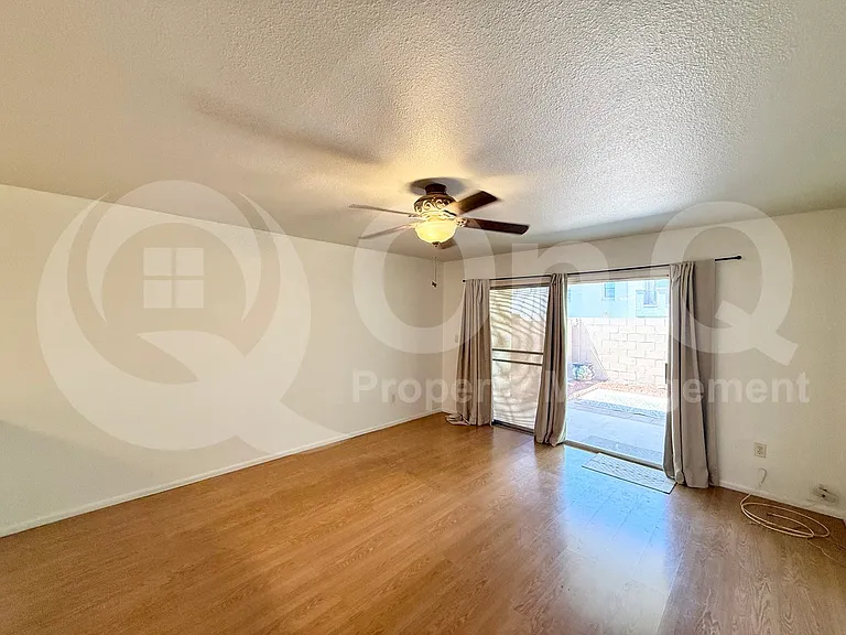 404 E Colgate Dr — Photo 5