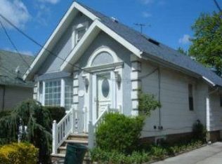 24109 135th Ave, Rosedale, NY 11422