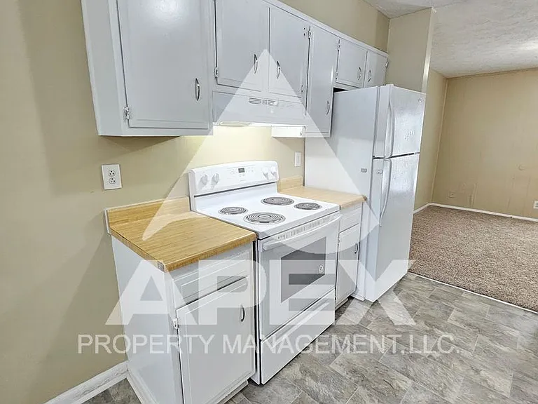 9148 Cedarpark Ln #D — Photo 8