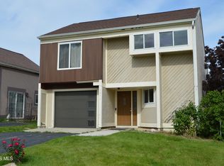 1611 Brand Manor Dr, Findlay, OH 45840