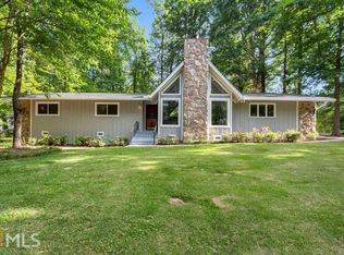 5097 Rock Glen Dr, Stone Mountain, GA 30088