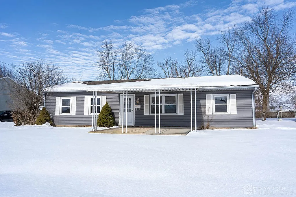 1122 Chalet Ave photo 1