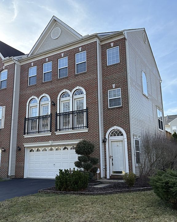 1st image of 10 Wisteria Way