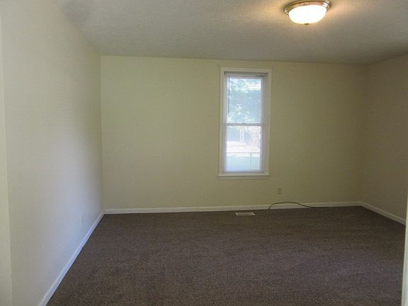 3rd image of 1443 6th Ave