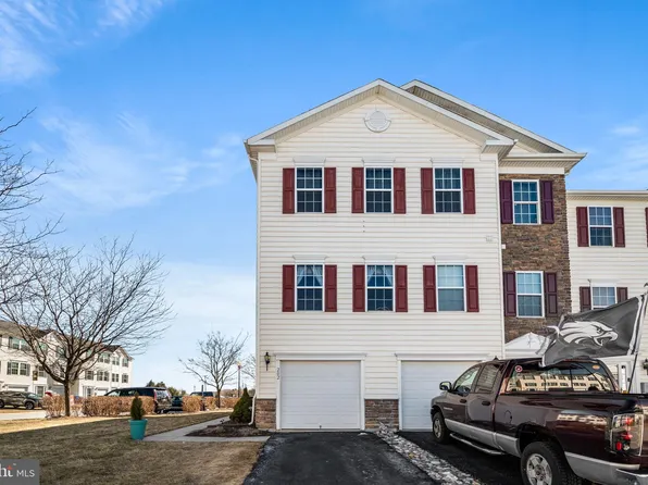 202 Bardel Dr, Coatesville, PA 19320