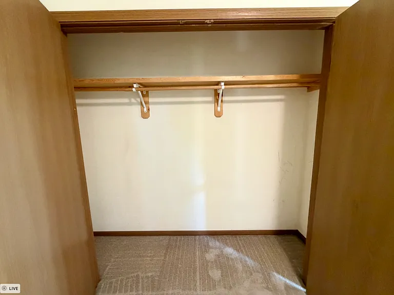 1241 Ohio St E — Photo 2