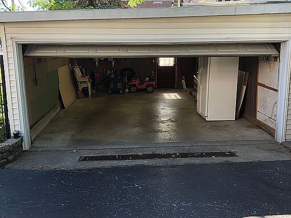 1 car garage
