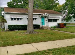 901 W Poplar St, Mascoutah, IL