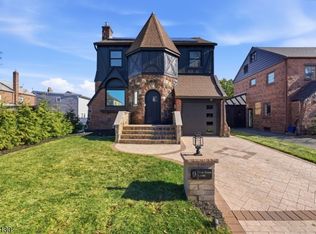 9 New Brier Ln, Clifton, NJ 07012