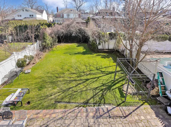 184-46 Aberdeen Road image 33 of 43