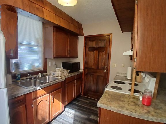 4th image of 1016 W High St APT A
