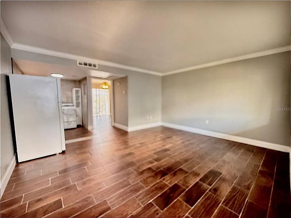 2nd image of 133 Oyster Bay Cir #370
