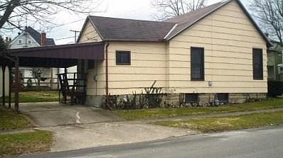 4th image of 132 N East St