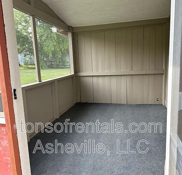 1809 Windsor Dr — Photo 17