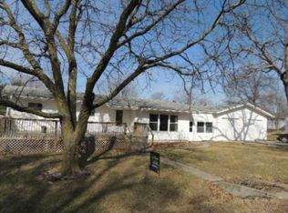 415 S State St, Russell, IA 50238