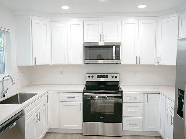 The Palms Apartments — Photo 4