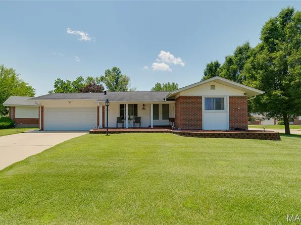 2410 Yorkshire Dr, Florissant, MO 63033