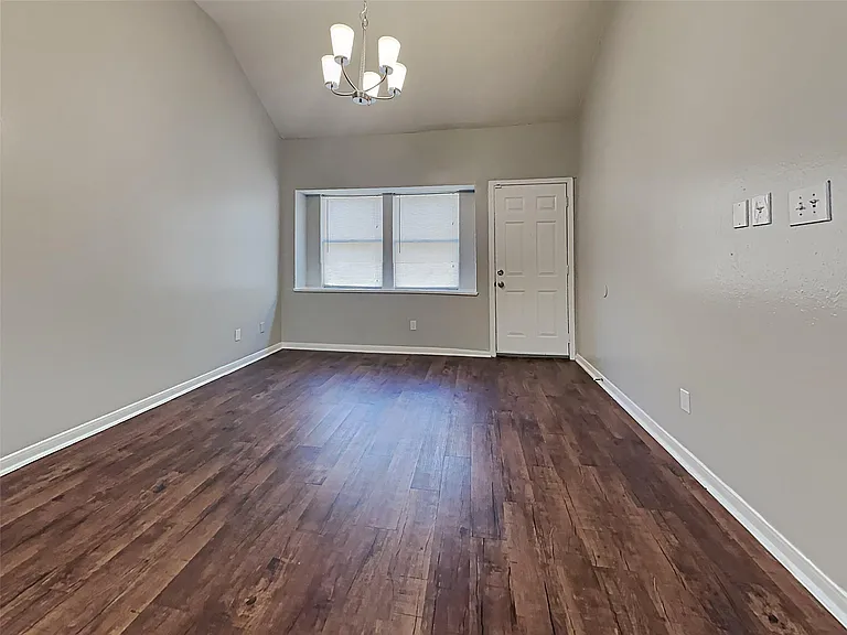 6737 Tournament Dr — Photo 7