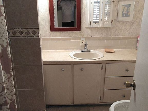4th image of 158 Tara Dr
