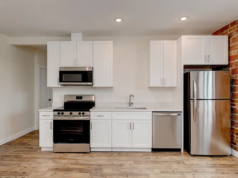 105 Parsons Ave #1 — Photo 6