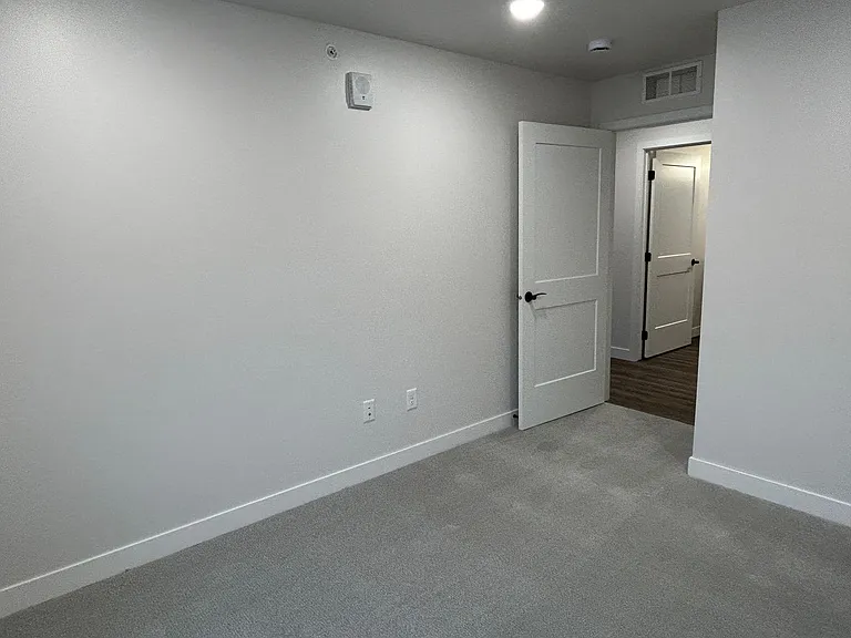 128 S 2nd St — Photo 10