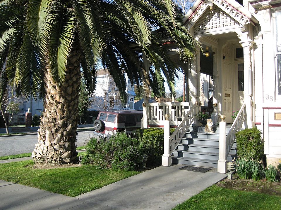 2nd image of 98 N 17th St