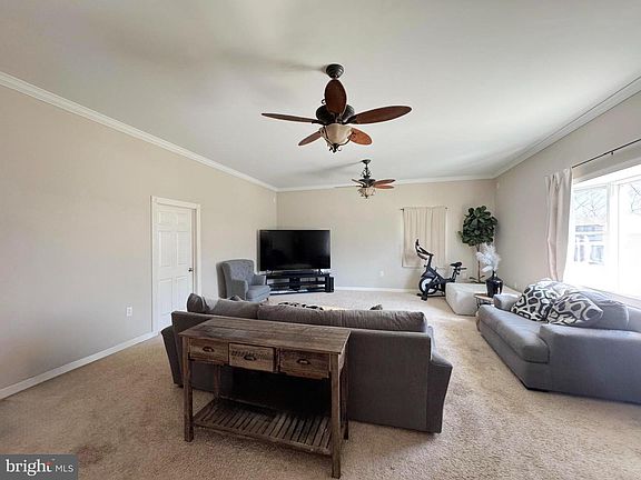 3rd image of 252 Terry Ln