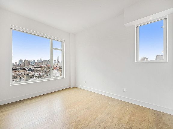 5th image of 510 E 14th St APT 620