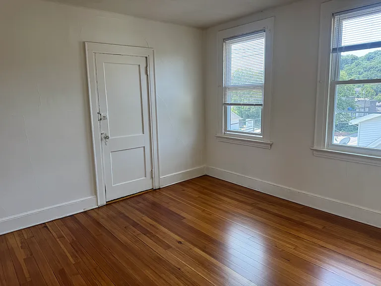 31 Lucy St #3 — Photo 9