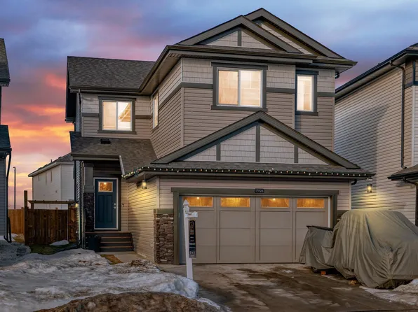 17926 62a St NW, Edmonton, AB T5Y 3Z4