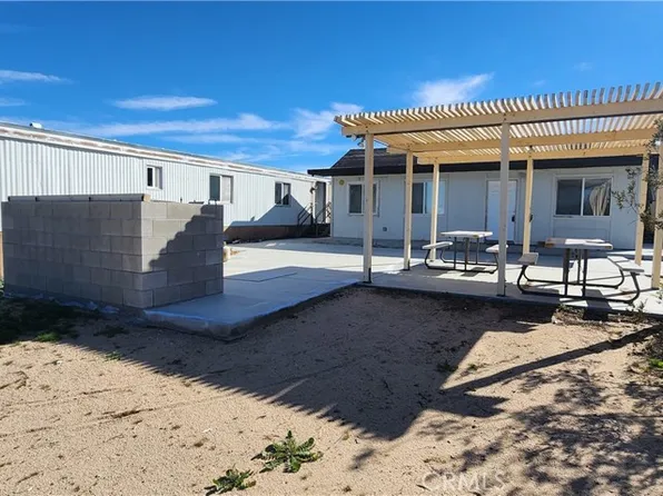 6042 Milne Rd, Landers, CA 92285