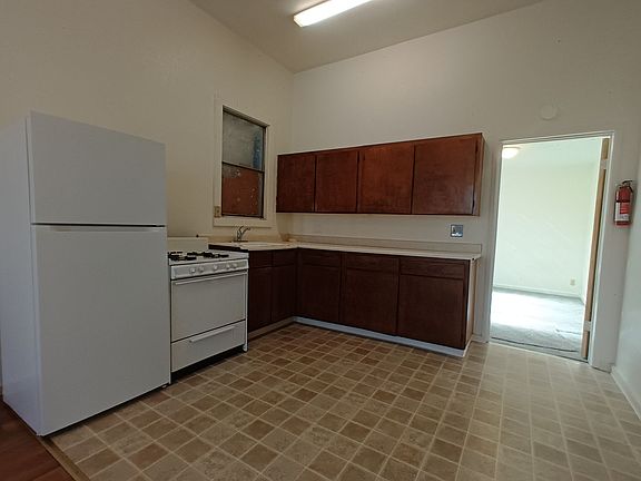 2nd image of 1023 4th St APT 1